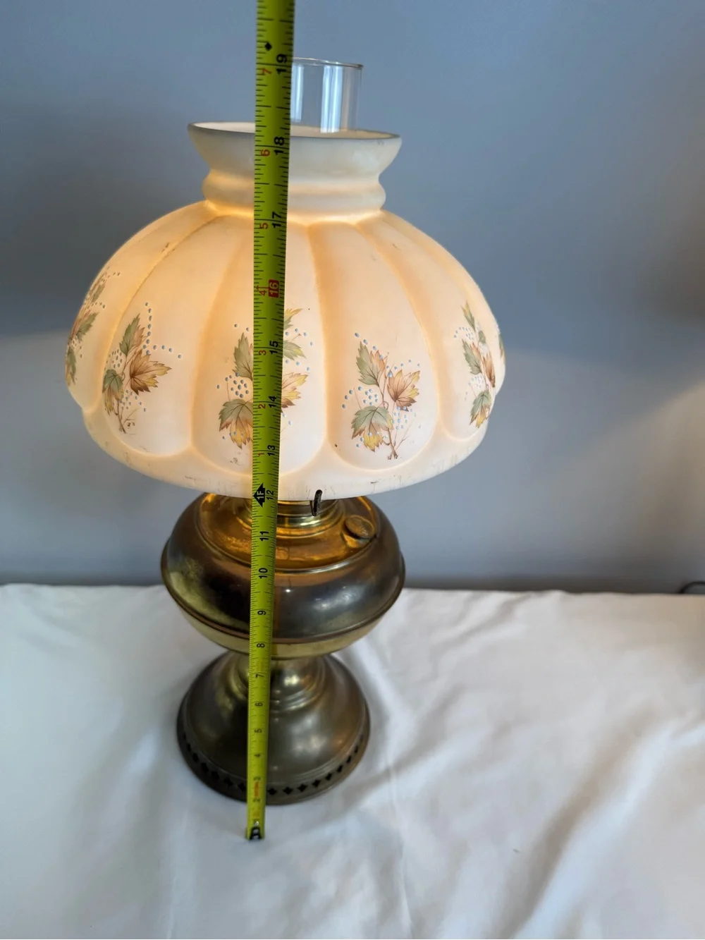 Rayo Vintage Brass Electrified Lamp With Leaves Print Pattern On Globe 19”x11”